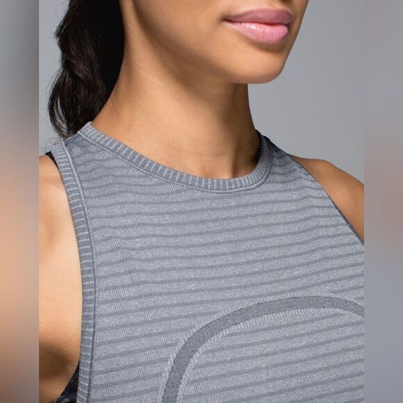 Lululemon Run: Swiftly Tech High-Neck Racerback Tank Top - Stripe Slate Size 4-6 - Picture 3 of 13